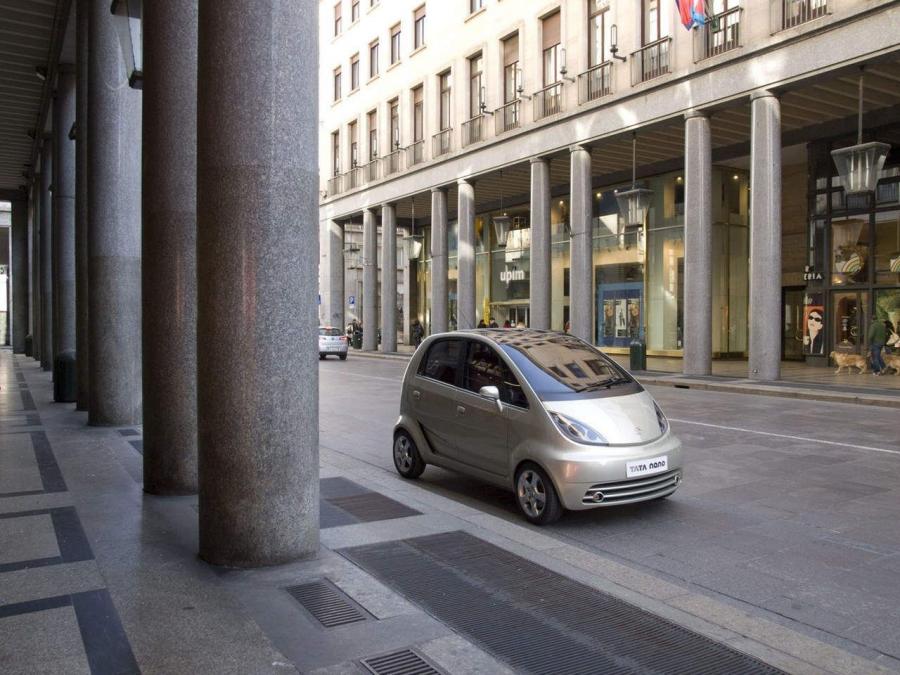  Tata Nano Europa Concept 2009 года  (фото 12 из 25)